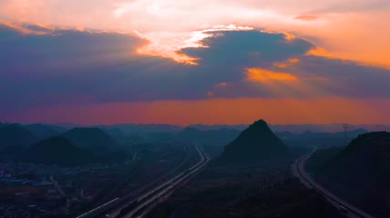 航拍夕阳丁达尔光