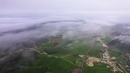 4k清晨云雾下的农村航拍