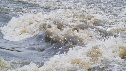 4k实拍洪水波涛汹涌素材