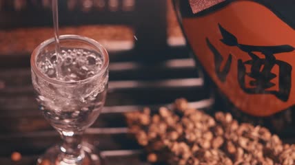 4k升格白酒液体实拍素材