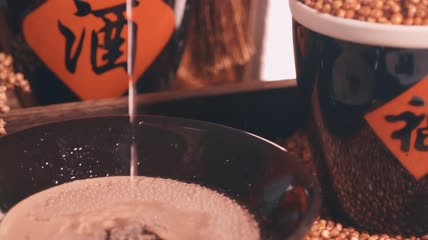 4k实拍拍摄升格白酒液体素材