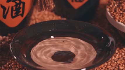 4k实拍国酒白酒液体视频素材