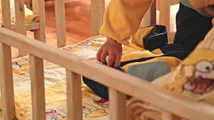 4k实拍幼儿园儿童内务整理