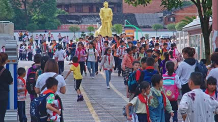 小学生放学4k实拍