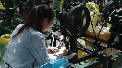 伞厂务工就业制作加工4K实拍视频(1)