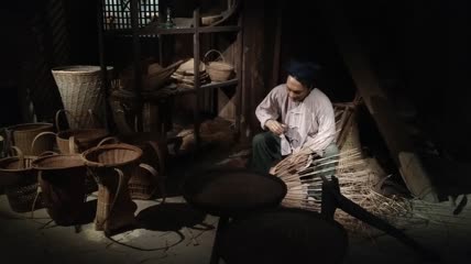 农村传统篾匠手工艺人场景4K实拍视频(1)
