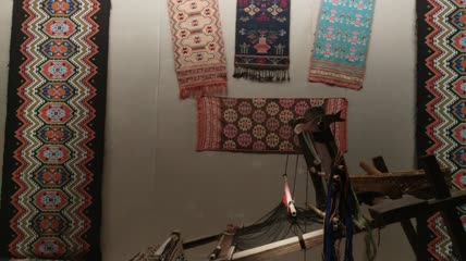 土家族西兰卡普织布机与布匹(6)