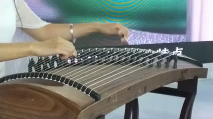 美女古筝演奏4K实拍视频(6)