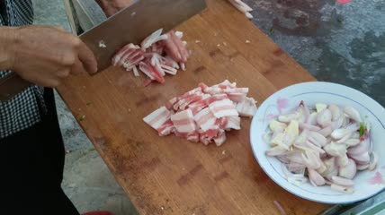 切肉切新鲜猪肉 (3)