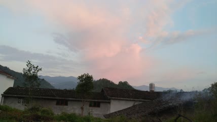 天空早上的朝霞4K实拍视频(3)