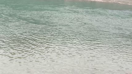 清澈的清江河河水水流4K实拍视频（7）