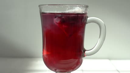 特写一杯热水果茶