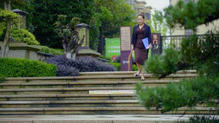 4k实拍女强人职业女人素材