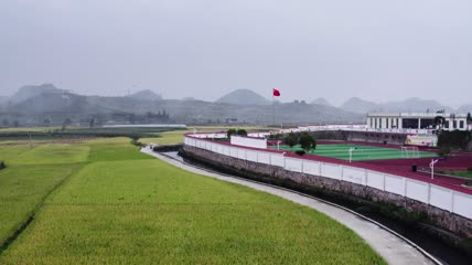 4k航拍迎接五星红旗旗帜