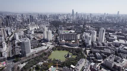 4k航拍昆明春城五华区莲花池公园