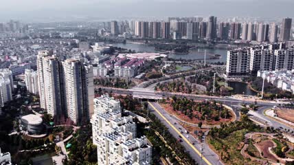 4k航拍云南玉溪红塔区聂耳大提琴音乐广场