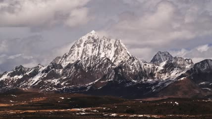 4k实拍高原雪山