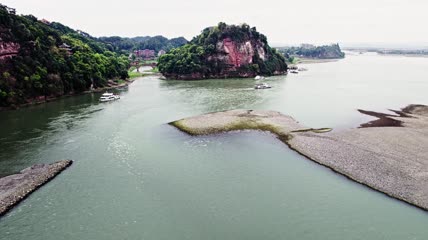 4k航拍乐山市大渡河景区游船
