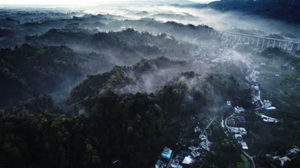 4k航拍清晨云雾下的乡村
