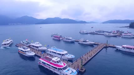 台湾著名旅游景点日月潭唯美景色游轮海岸自然风景高清视频航拍