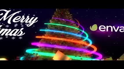 炫彩灯带缠绕的圣诞树的视频素材