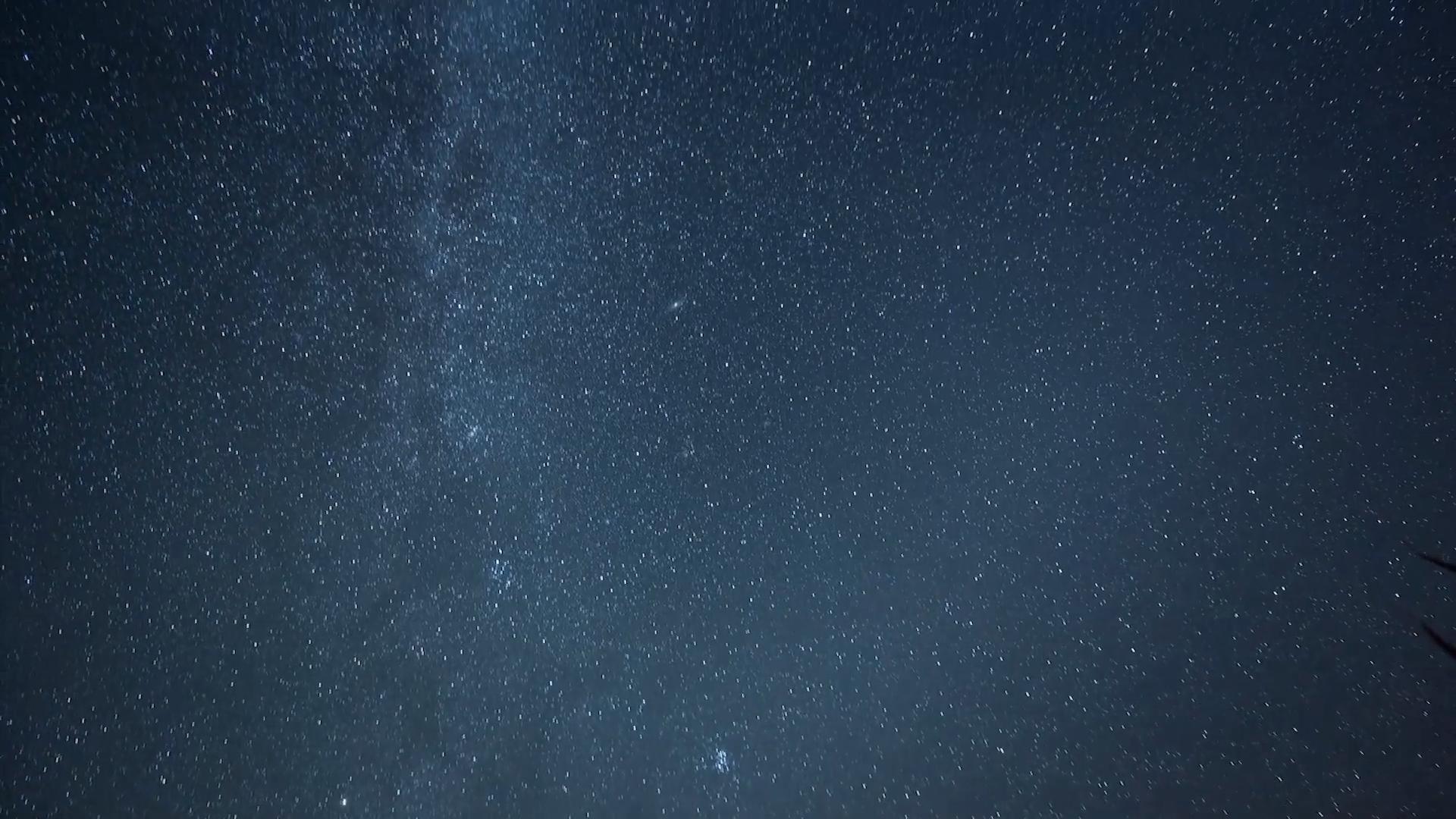 美丽的星空延时摄影