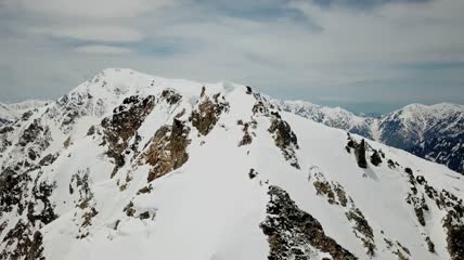 雪山滑雪山峰实拍